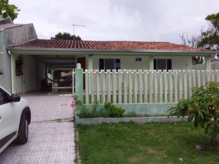 R-027 - Residência no Balneário Riviera em ótima localização