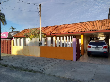 Ref.: R-191 - Ampla residência à venda no balneário Flamingo em Matinhos.