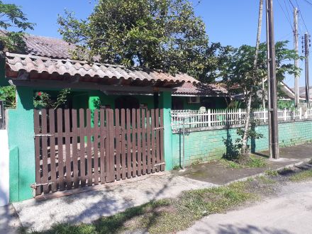 Ref.: R-186 Residência 180 m² - Balneário Riviera