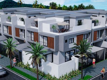 Ref.: S-057 -  Sobrados Triplex frente ao mar no balneário Betaras em Matinhos - PR