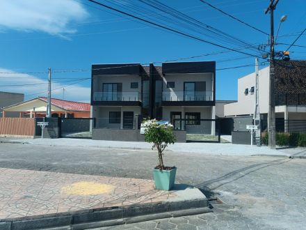 Ref:. S-078 Sobrado exclusivo com design moderno á venda em Pontal do  Paraná!